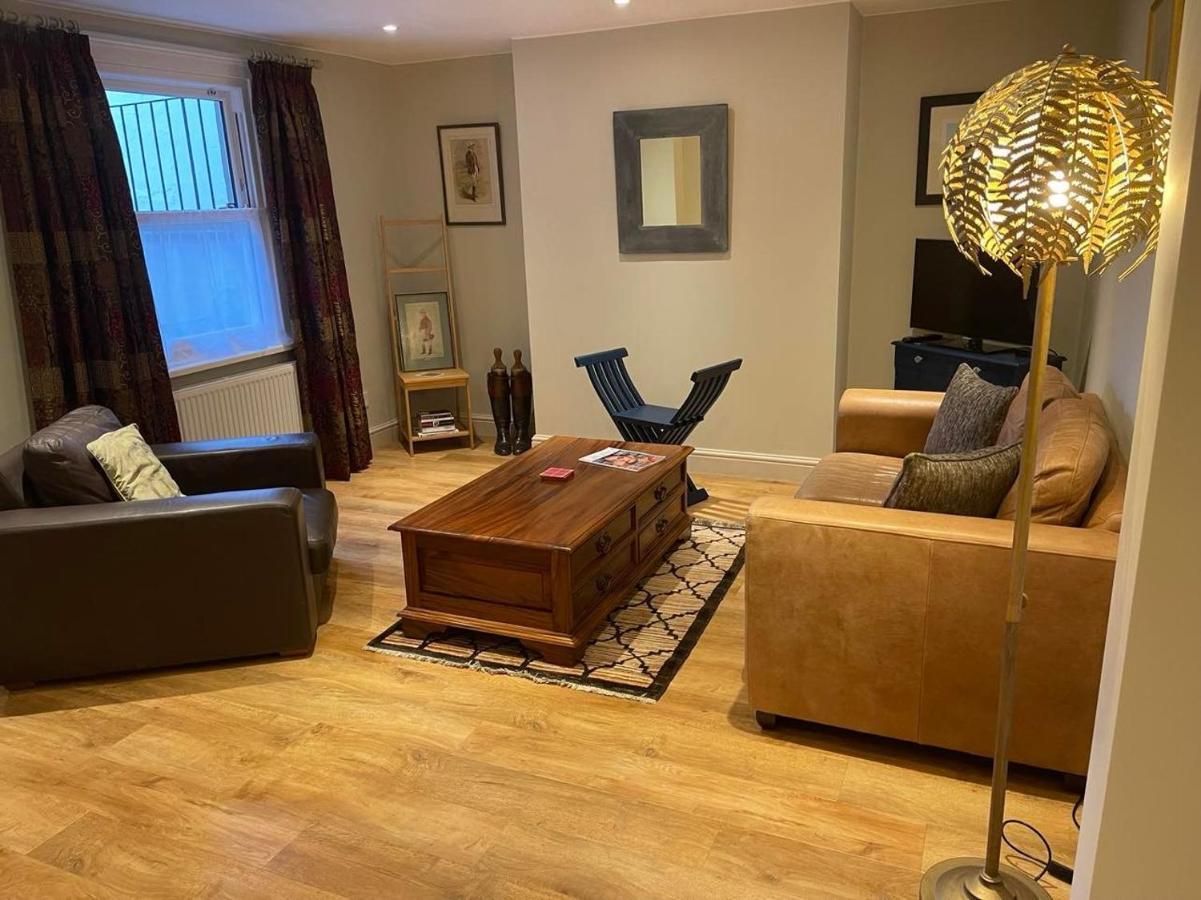 Cheltenham Central Apartment, Parking, Close Bars & Restaurants Exterior foto